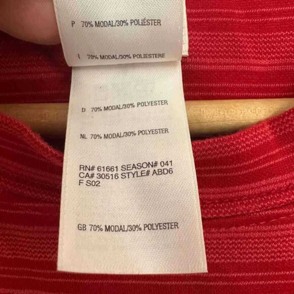 The North Face Red Striped Modal Blend T-Shirt Performance‎ Athletic Mens Large